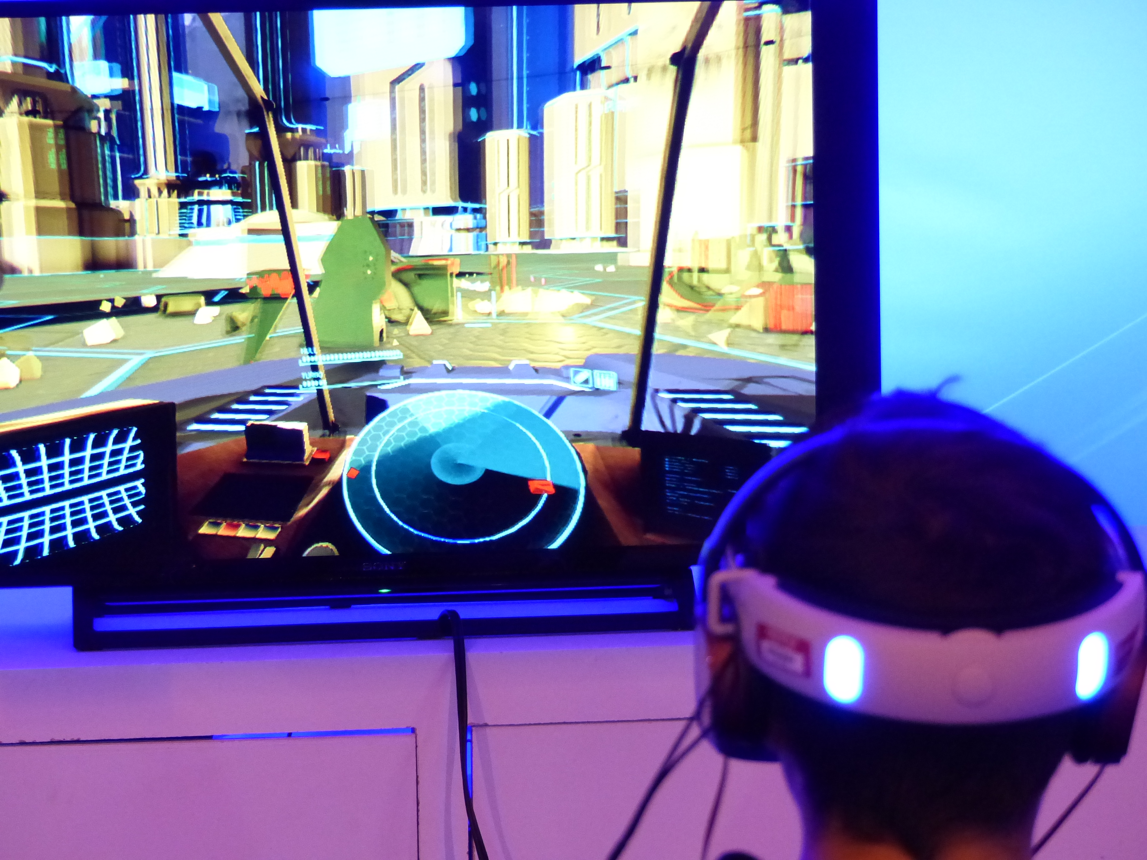 動漫節開鑼 機迷熱搶PS VR - EJ Tech