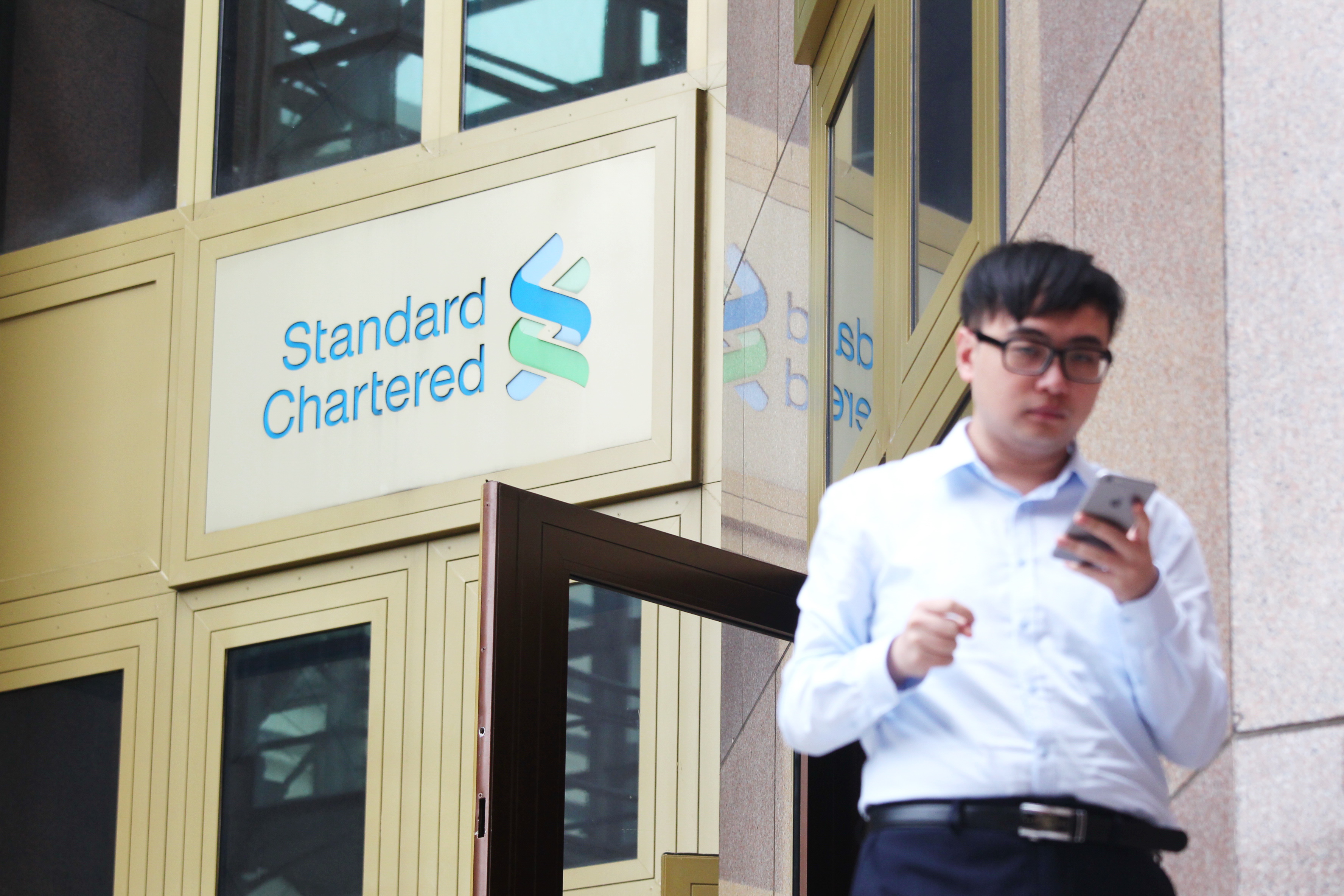 港新晉富裕族偏好網上理財- EJ Tech