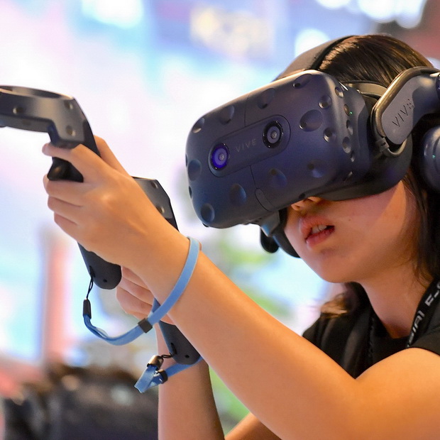 聯想倡遙距教學融入VR電競 - EJ Tech