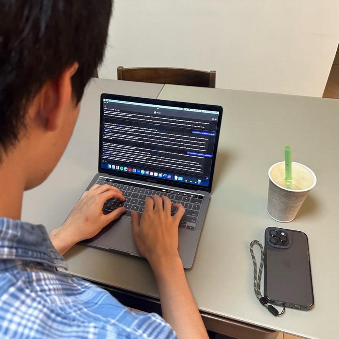 港資優生憂ChatGPT損學術誠信 - EJ Tech